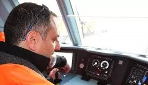 קטר חשמלי של בומברדייה לוח מחוונים. צלם עידן רוט