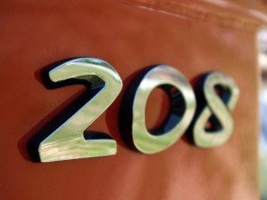 פיג'ו 208 מתיחת פנים 2015