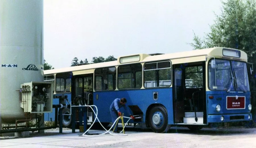מאן - 100 שנה