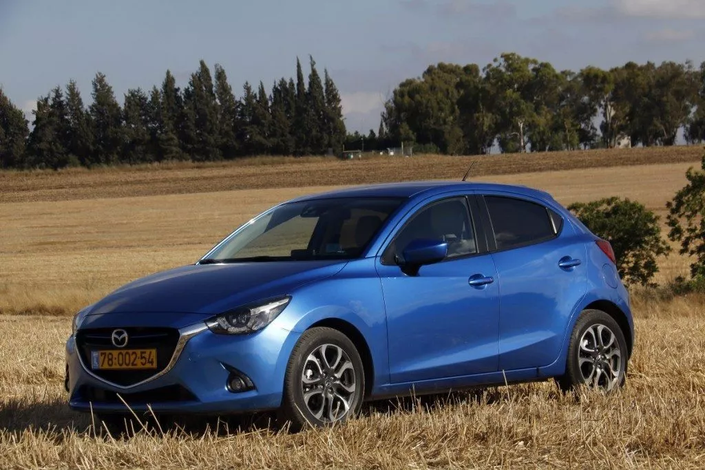 SMALL_mazda 2 baleno yaris_0002