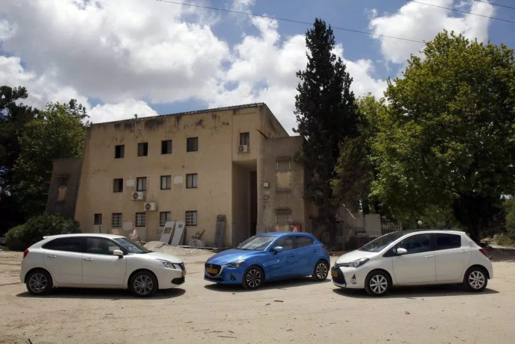 SMALL_mazda 2 baleno yaris_0037
