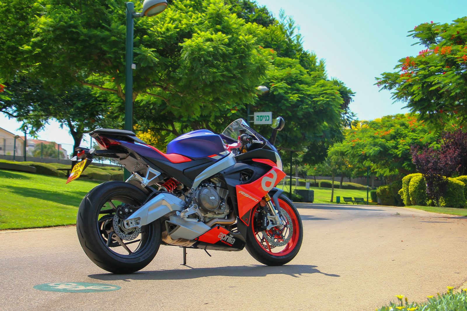 אפריליה RS660 במבחן