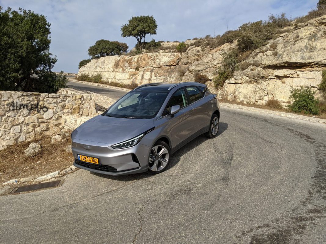 ג'ילי גיאומטרי C במבחן דרכים ראשון - TheCar חדשות רכב ותחבורה