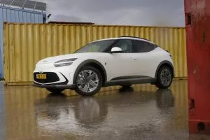 ג'נסיס GV60 במבחן דרכים