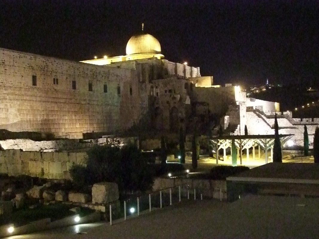 טיול לסופש אל ירושלים בלילה