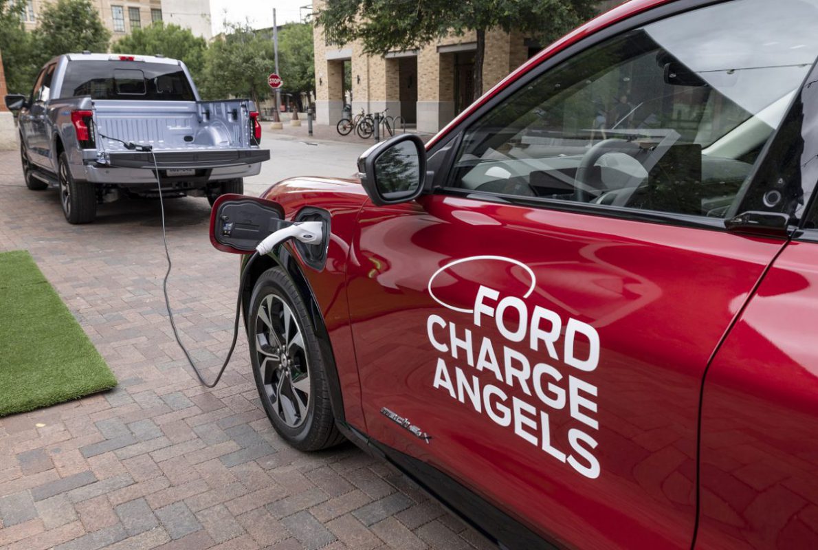 רכב חשמלי: פורד תציע שני סוגי סוללות בהתאם לצרכי הלקוח