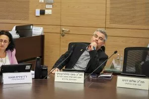 ח"כ טופורובסקי התפטר אבל למרבה הצער נשאר בתפקידו