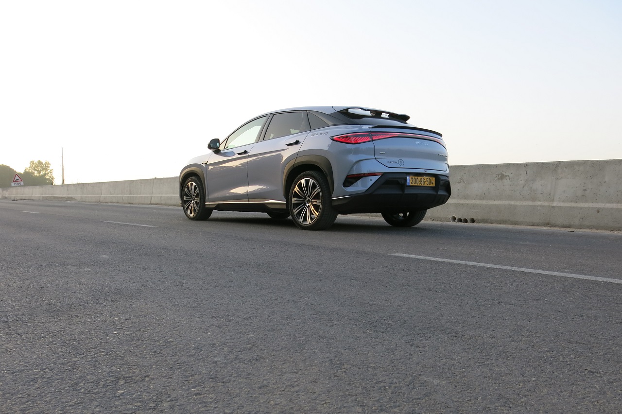 BYD סיליאון 7 במבחן ישראלי