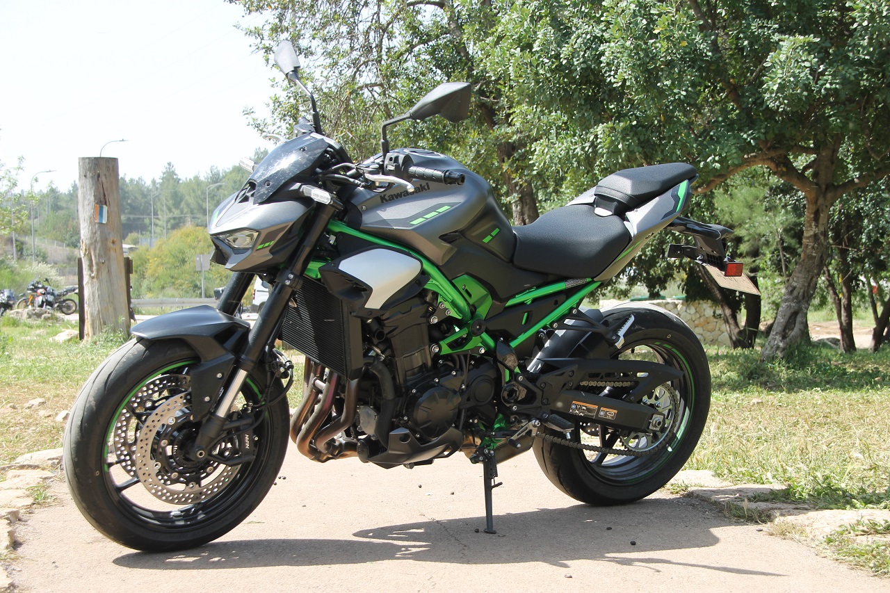 קוואסאקי Z900 במבחן דרכים