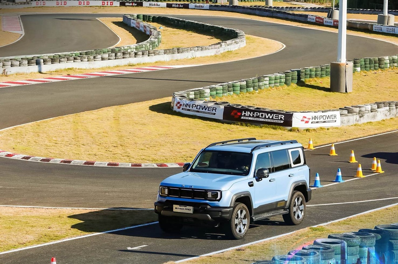 השורשים המוקדמים של BAIC מגיעים עד לשנת 1951, מיד לאחר שהמהפכנים הקומוניסטים בראשון מאו דזה-דונג השתלטו על סין והחלו לייצב את הכלכלה שלה