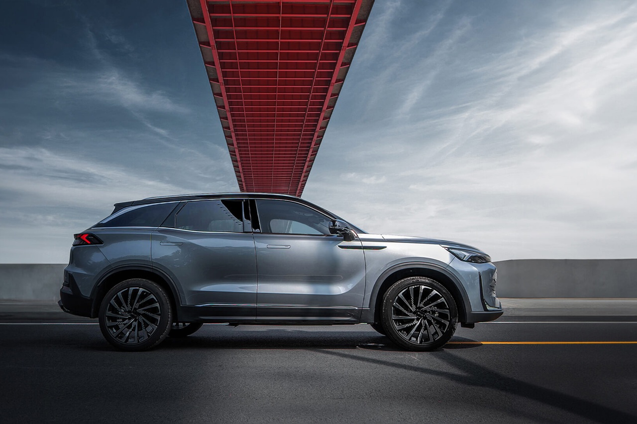 עוד סינית בישראל: מה הסיפור (האמיתי) של BAIC ולמה מספרים לכם רק חצי ממנו?