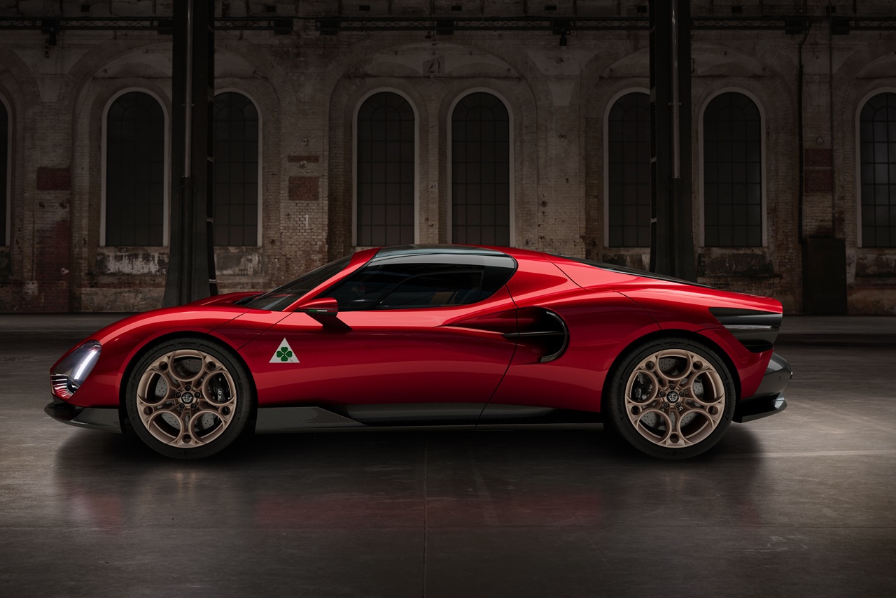 וכדי לגעת בעושר צריך להגיע לתקופות היסטוריות שבהן אלה היו מותגים עצמאיים הרבה לפני שנרכשו על-ידי פיאט.