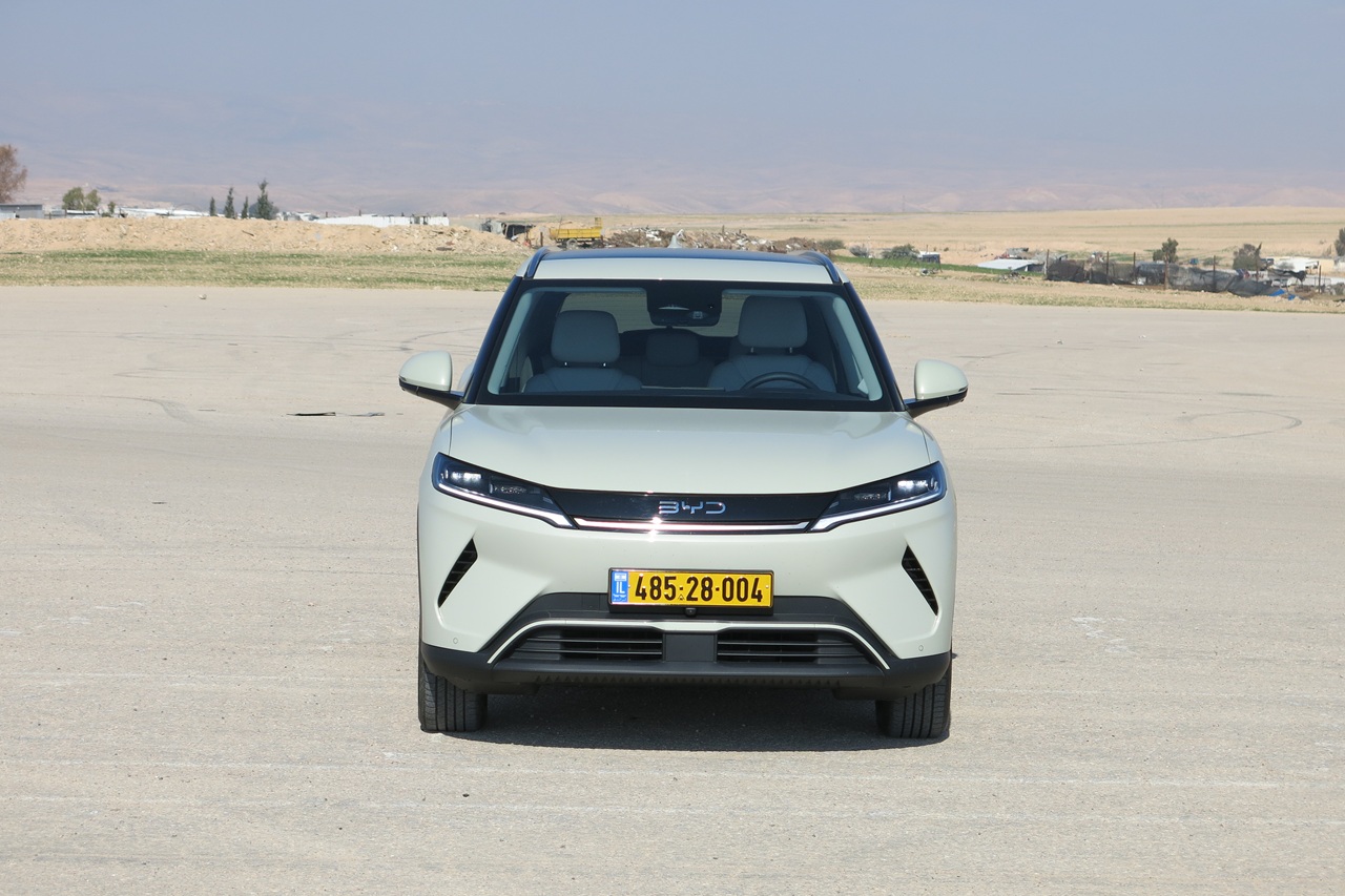 החוזקה של Atto 2 היא שיכוך מהמורות טוב מאוד – החל מנהיגה עירונית, דרך כבישים מהירים וכלה בכבישי מע"צ מחורצים