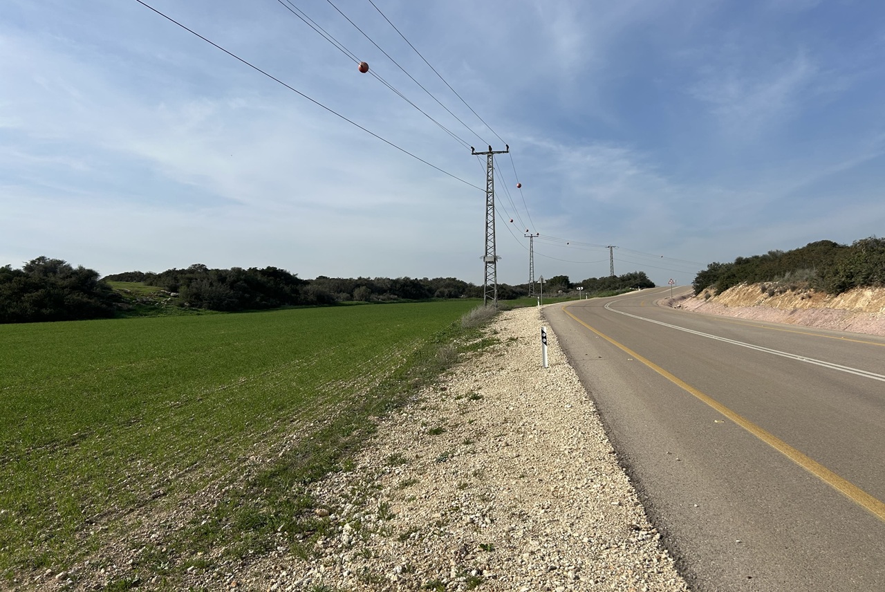 אורך הטיול שלנו כשלוש שעות בנהיגה רגועה והפסקות לעצירה וסיור. ביקור בתל לכיש ובית גוברין יהפכו את הטיול הזה לטיול של יום שלם