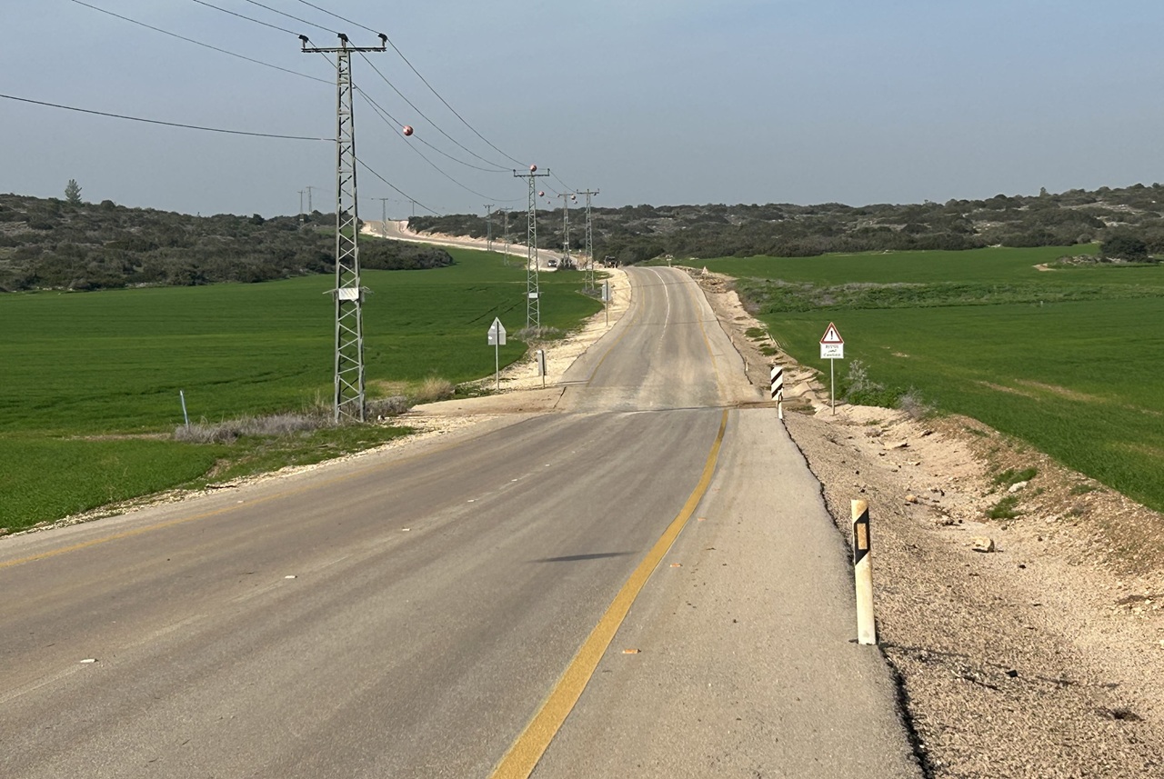 ישנם בארץ קטעי כביש שמעניקים הרגשה של טיול קצר בחו״ל בזכות נוף נעים ומרחיב לב