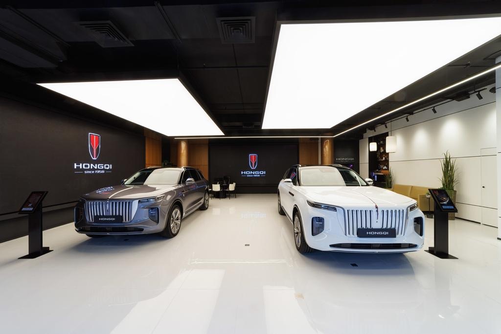 הונגצ'י E-HS9, ששוקלת סביב ה-2.6 טונות וצריכת האנרגיה של גבוהה נמצאת כיום עמוק בתוך "האזור האדום" וכדי להגיע לאזור הבטוח היא תידרש לשדרוג