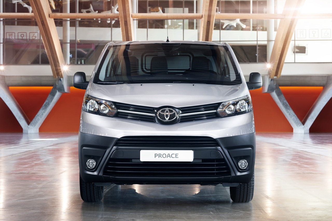 באוקטובר 2021 הוגשו בישראל שתי בקשות אישור לתביעה ייצוגית כנגד יצרניות הרכב הצרפתיות והיבואנית שלהן לישראל בטענה לכשלים סדרתיים יקרים במערכת האוריאה