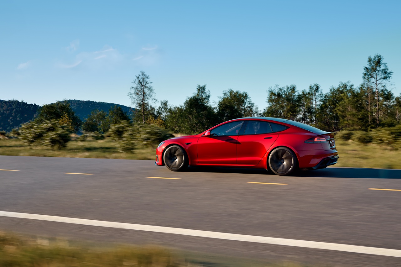 טסלה דחתה הצעה להתפשר ולסגור את התביעה תמורת 60 מיליון דולר אך התעקשה לנהל את ההליך עד סופו, והתוצאה היא שזה היה ההליך המשפטי הראשון בארה"ב עם חבר מושבעים פדרלי בנוגע לתאונה קטלנית שקשורה ל'אוטופיילוט' אשר התנהל עד הסוף