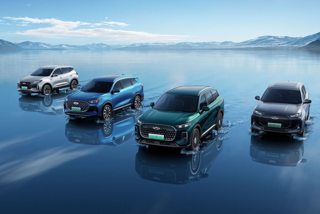 והאירופאיות מגלות באחור שהסיניות בונות נוכחות בחצר האחורית שלהן