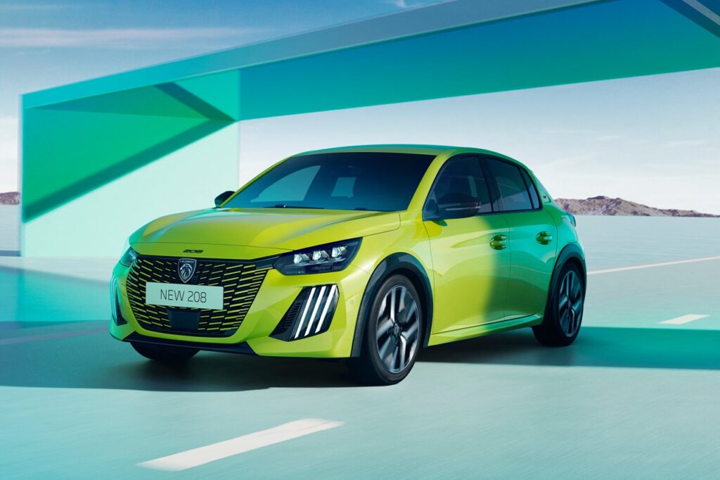 כמו 'פיורטק' גם "טורבו 100" הוא מנוע תלת צילינדרי בנפח 1,199 סמ"ק והגרסה הראשונה שלו מייצרת 101 כ"ס