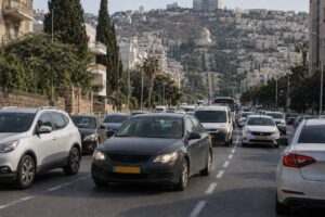 שמדיניות ממשלתית שמעכבת או לא מעודדת שימוש ברכב חשמלי עולה בחיי אדם